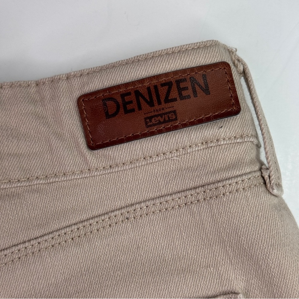 Denizen from Levi's Women's Tan Stretch Jean Shorts Size 2 - Picture 3 of 10